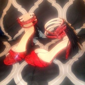 👠Beautiful red & black heels